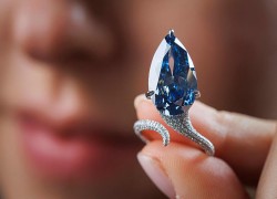 الماس آبی Mellon Blue با وزن ۹.۵۱ قیراط در حراج کریستیز ژنو